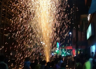 Flower-Pot-Fireworks- or-Tubr- Competition-at-Bagbazar-Chandannagar-2014