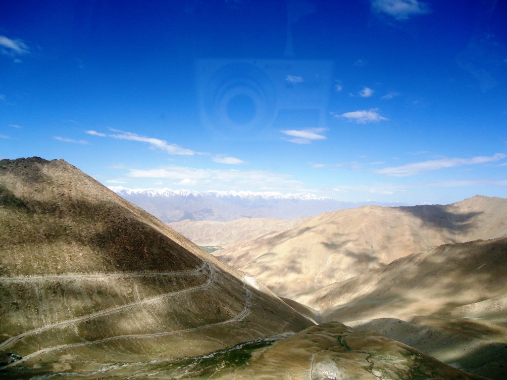 Way-To-Pangong-Lake-Ladakh-India